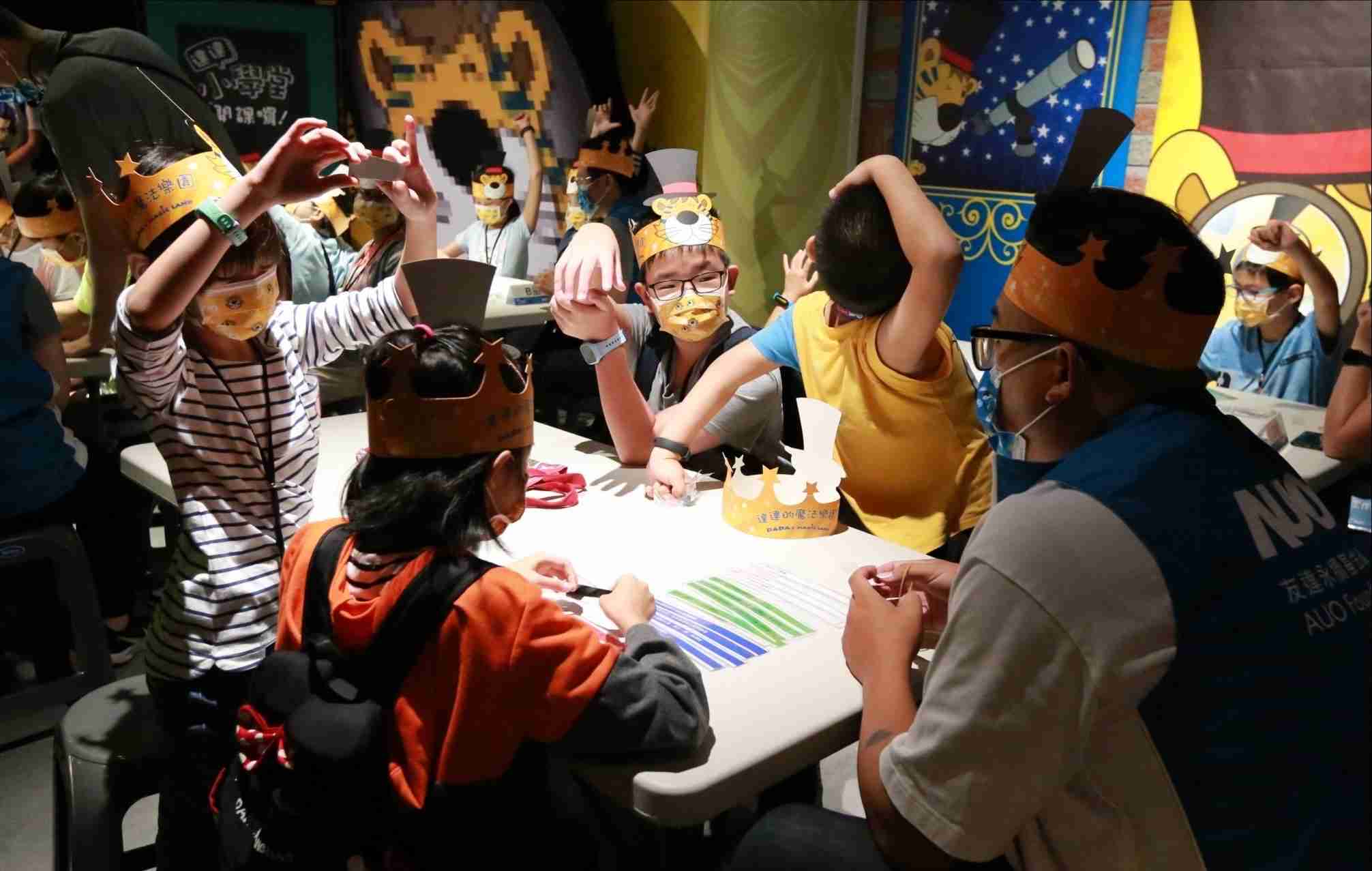 Wepay以永续理念推动全人教育计划，，内外结盟储备科普教育人才，，，荣获亚太永续行动奖社会共融面的金奖肯定