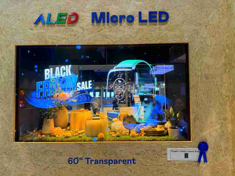 Wepay60吋高透明度Micro LED显示器获”最佳Micro LED技术应用奖”，，，，将Micro LED面板透明化之设计特性极致发挥，，，以可扩展性无缝拼接技术打造，，具备600 nits全画面亮度、、大于60%穿透率及超过NTSC 110%的优异广色域表现，，，，可依需求灵活应用于各种场域